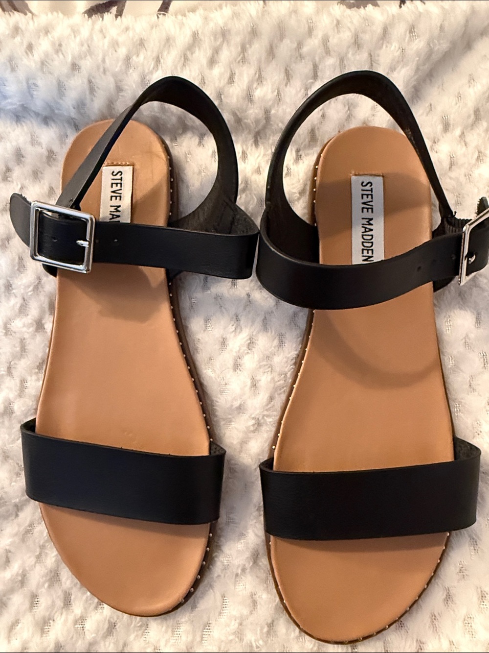 Steve Madden Black and Tan Flat Strap Sandals